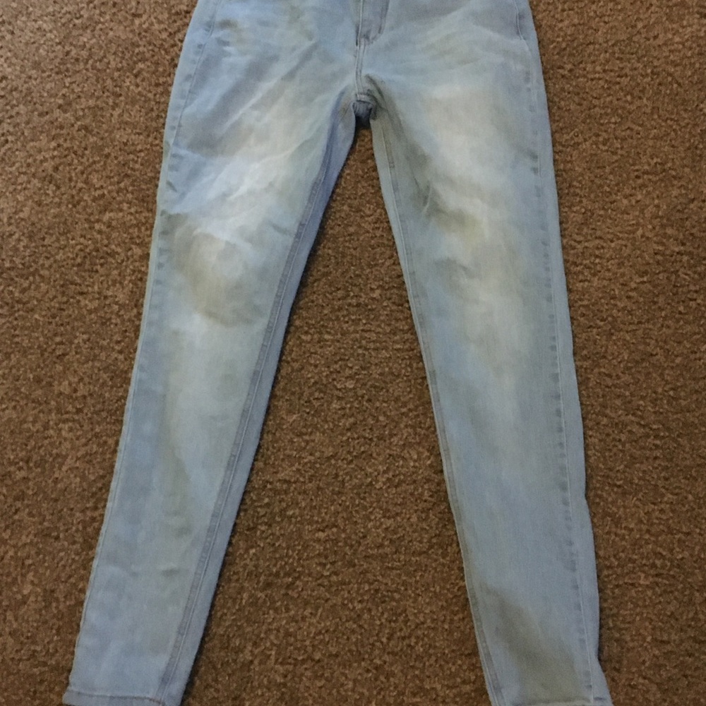 Clothes - Picture 14 of 16